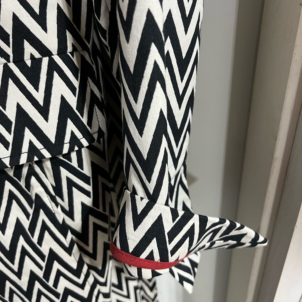 Statement Lightweight Coat - image 3